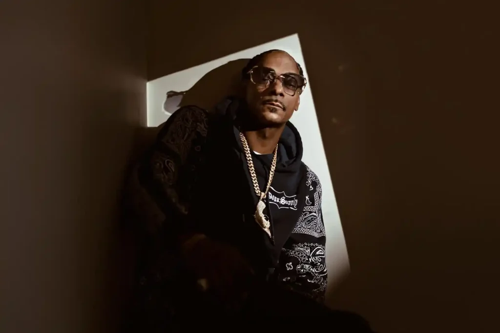 Lifestyle How Snoop Dogg Spends His Millions